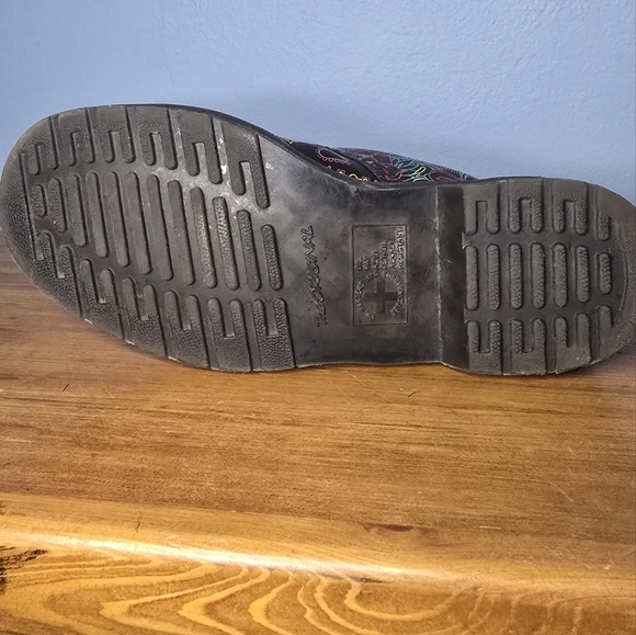 Day Of The Dead 1460 Dr.Martens Skull Pattern Boots - Picture 9 of 13